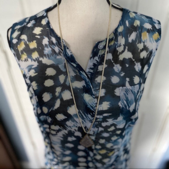 CAbi Avery sheer flowing tunic Sz M - Picture 7 of 8